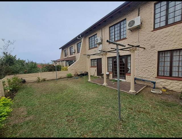 4 BEDROOM APARTMENT FOR SALE IN TONGAAT CENTRAL
